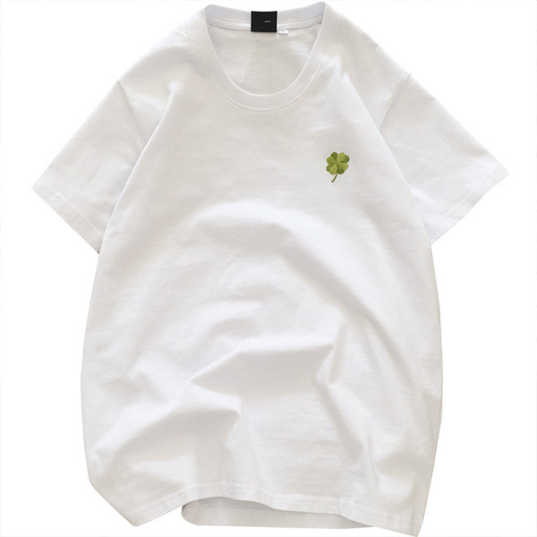 Tricou casual barbatesc cu aplicatie in forma de trifoi cu patru foi