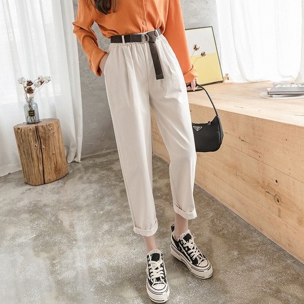Ležerne ženske hlače s remenom i visokim strukom