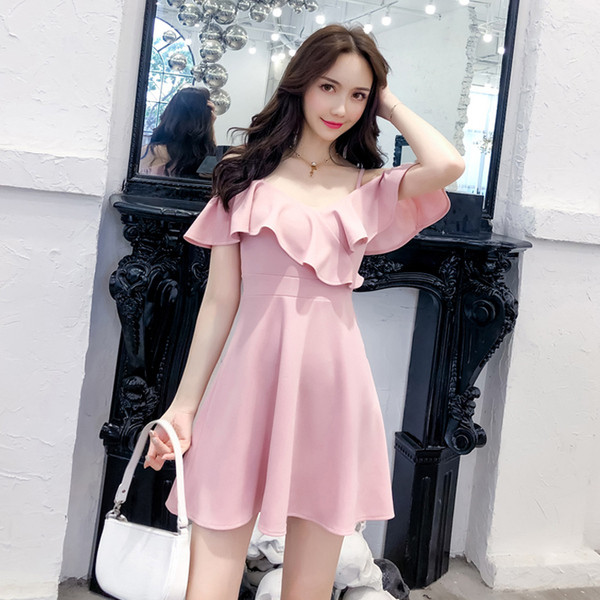 Naiste moodne peenikeste rihmadega kleit - lõikega mudel