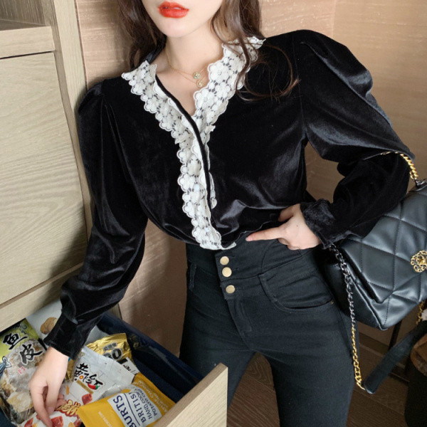 Samta sieviešu krekls ar mežģīņu elementiem