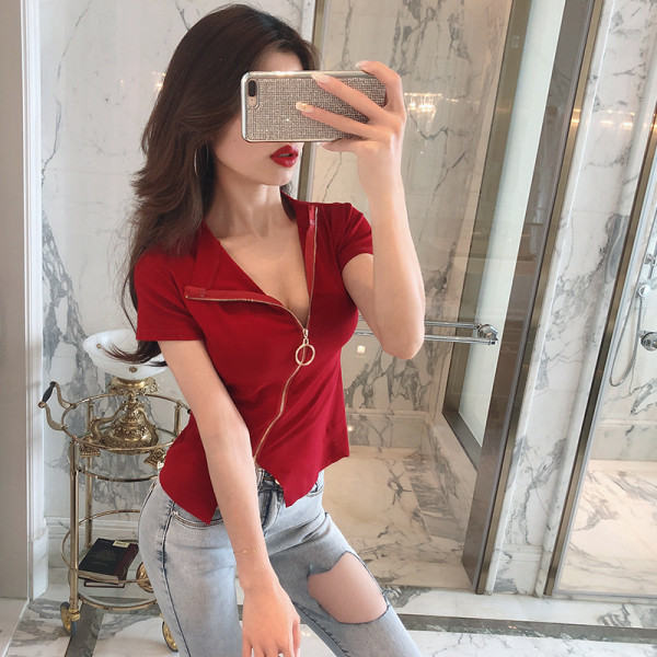 Moteriška palaidinė su užtrauktuku ir asimetrišku užsegimu