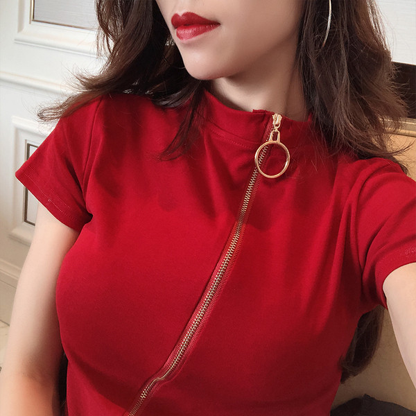 Moteriška palaidinė su užtrauktuku ir asimetrišku užsegimu