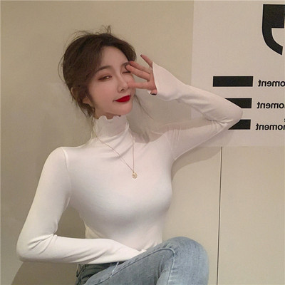 Bluză de damă mulata cu guler înalt