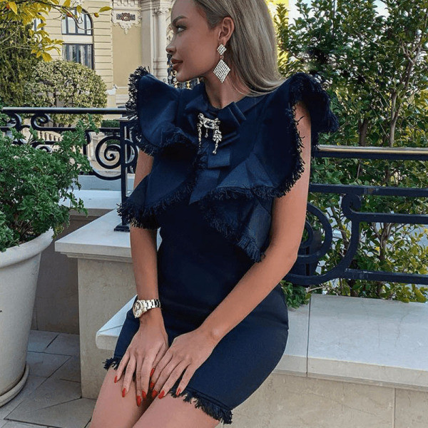 Elegantiška moteriška trumpa suknelė su petnešėlėmis Plonas modelis