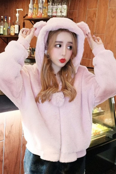 Napi női pulóver 3D elemekkel