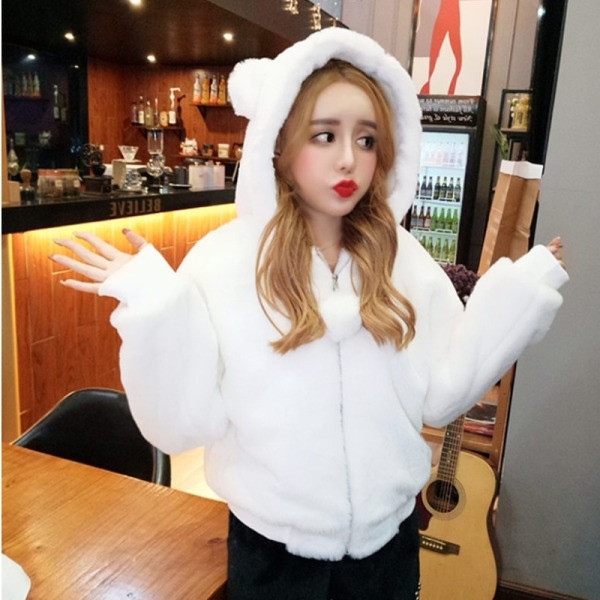 Napi női pulóver 3D elemekkel