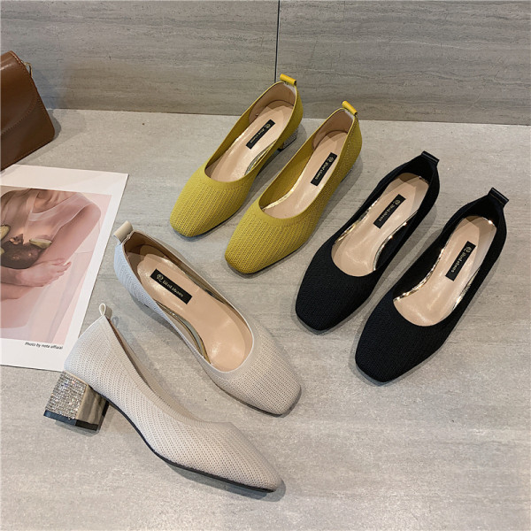 Pantofi moderni de dama cu toc mic gros si pietre de decor