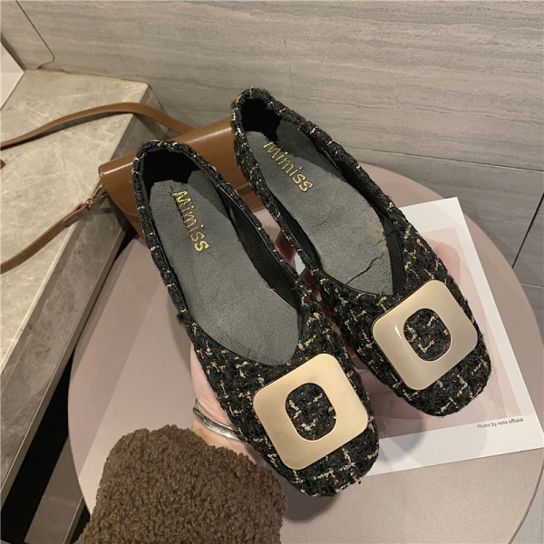 Pantofi casual dama in carouri cu element metalic