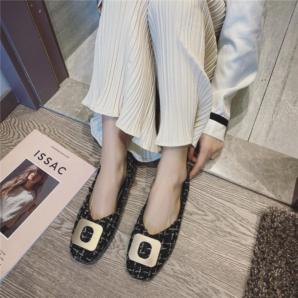 Pantofi casual dama in carouri cu element metalic