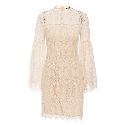 Rochie de dama eleganta, scurta, roz, cu maneci lungi si dantela