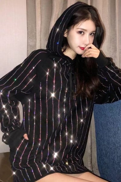 Bluză lungă de damă modernă cu pietre și glugă