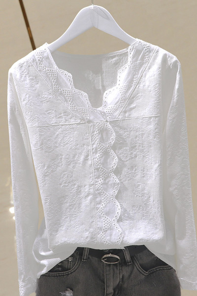 Cămașă damă din dantelă cu decolteu spitz - model larg