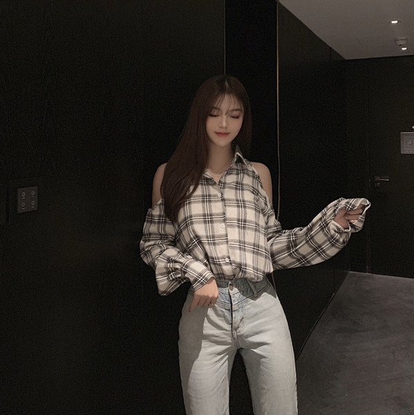 Cămașă modernă de damă, cu decolteu și decupaje