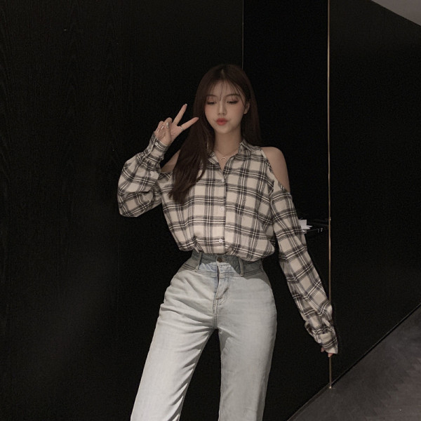 Cămașă modernă de damă, cu decolteu și decupaje