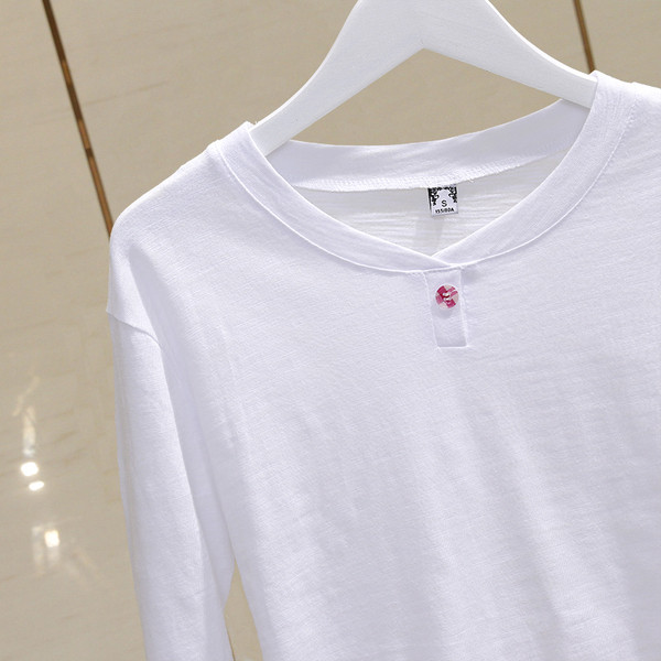 Ikdienas sieviešu pavasara blūze - plats modelis