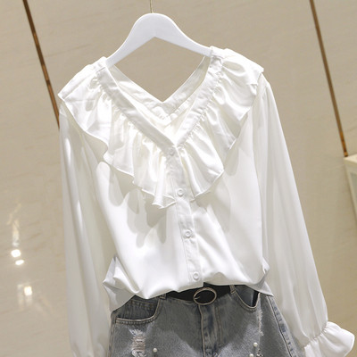 Stilingi moteriški marškiniai su špico iškirpte ir garbanomis