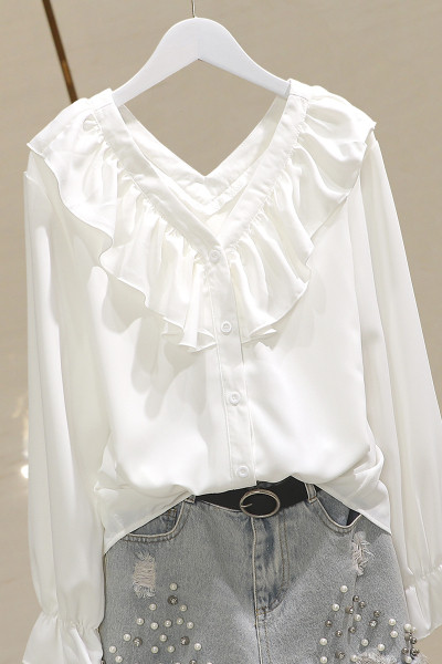 Stilingi moteriški marškiniai su špico iškirpte ir garbanomis