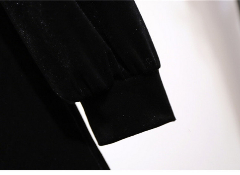 Crna ženska baršunasta haljina s dugim rukavima i gumbima