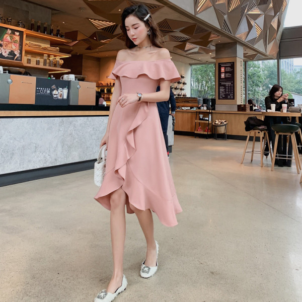 Rochie de dama moderna model asimetric cu umerii goi