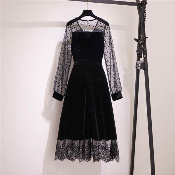 Stiilne naiste kleidi lõikega mudel pitsvarrukatega ja suurustega kuni 3XL