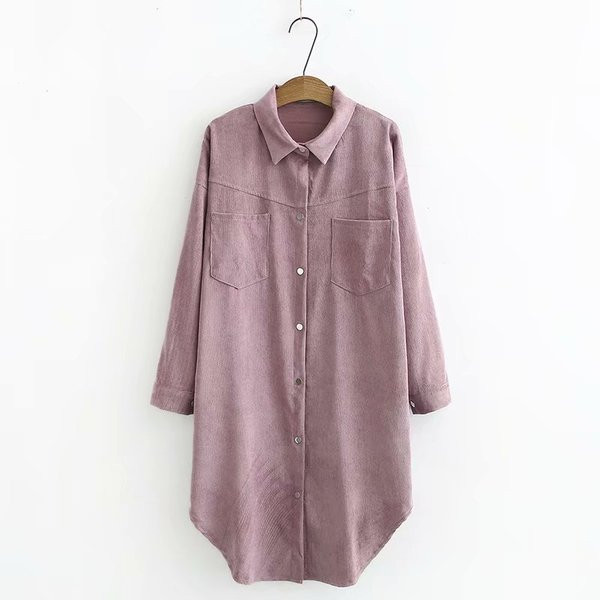 Moderna ženska duga košulja s klasičnom kragnom, dugim rukavima i džepovima