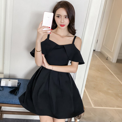 Rochie de dama moderna cu umerii goi - model croiat