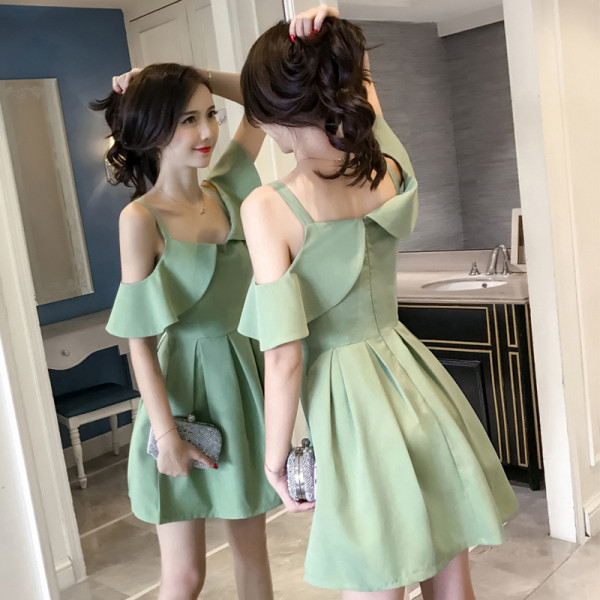 Rochie de dama moderna cu umerii goi - model croiat