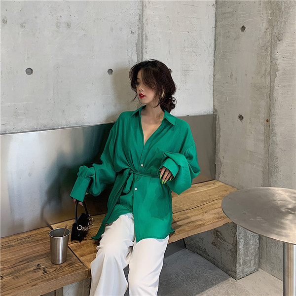 Lai tasku ja vööga naiste särk