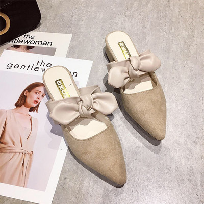 Ženske papuče s kožnom trakom i niskom petom