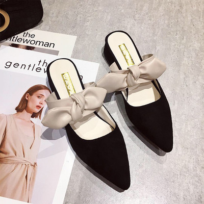 Ženske papuče s kožnom trakom i niskom petom