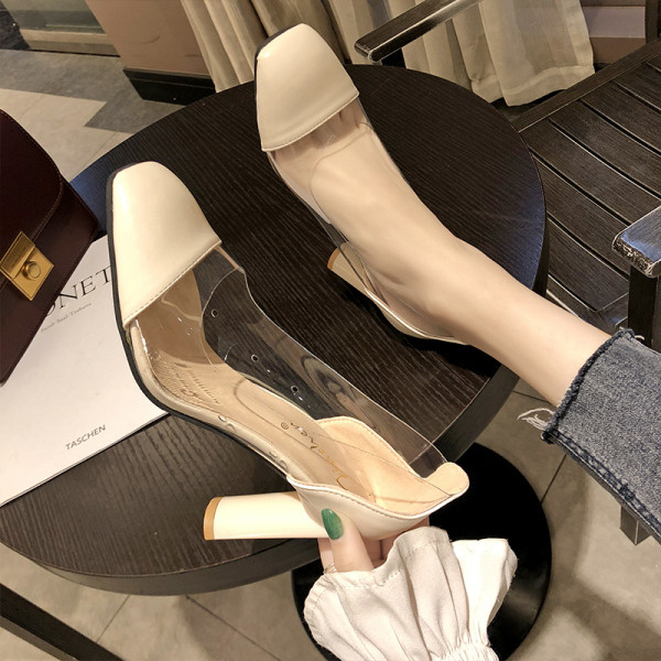 Stilingi moteriški lakuoti batai aukštakulniais