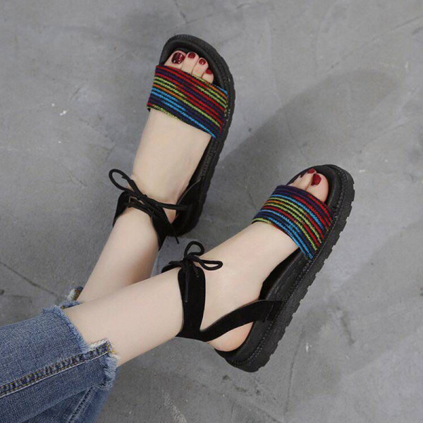 Alkalmi női szandál lapos talppal és bokakötővel