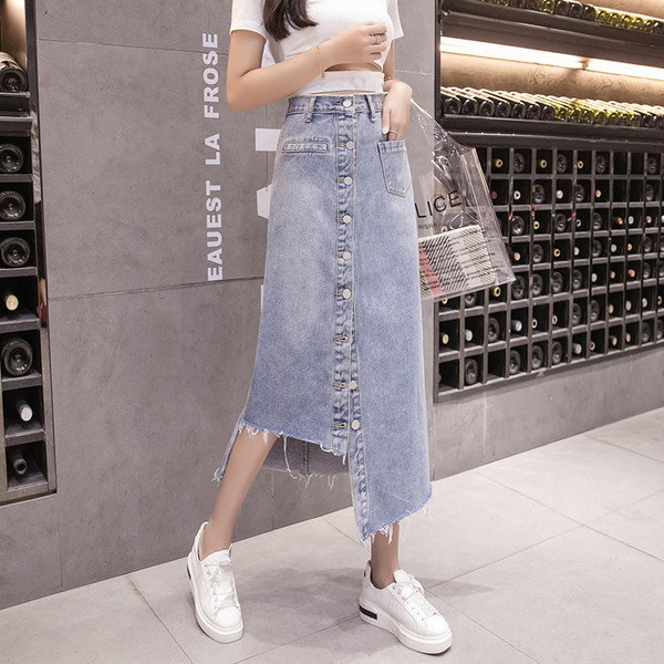 Modernus ilgas džinsinis sijonas su sagomis – asimetriškas modelis