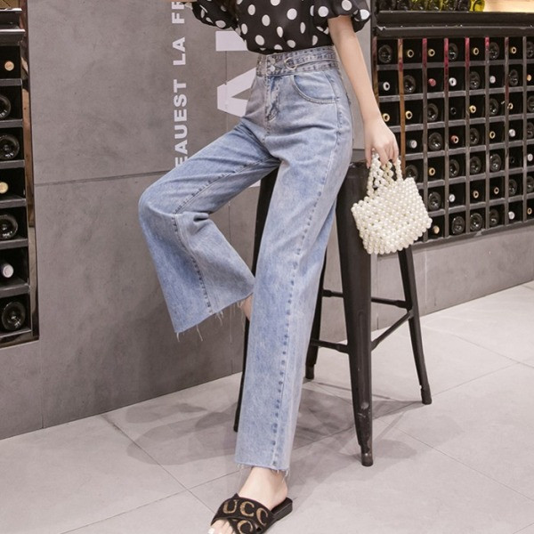 Model larg de blugi de dama cu talie inalta