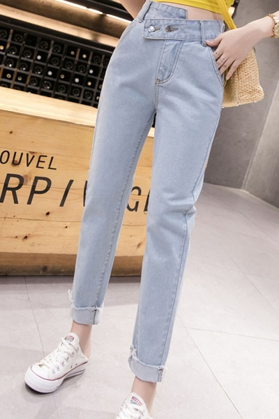 Blugi de dama actuali cu nasturi si talie inalta