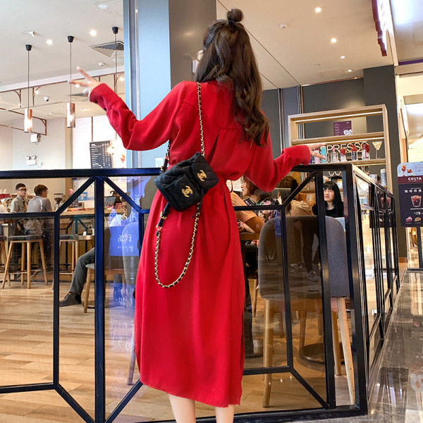 Novi model duge ženske haljine sa pojasom u struku i džepovima