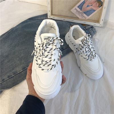 Tenisi moderni de dama cu sireturi alb-negru