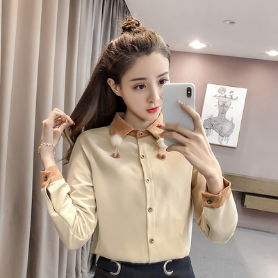 Ženska košulja u retro stilu s klasičnim ovratnikom i dugim rukavima