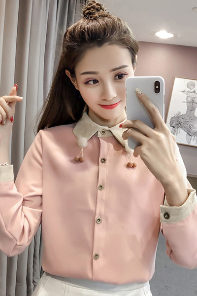 Ženska košulja u retro stilu s klasičnim ovratnikom i dugim rukavima