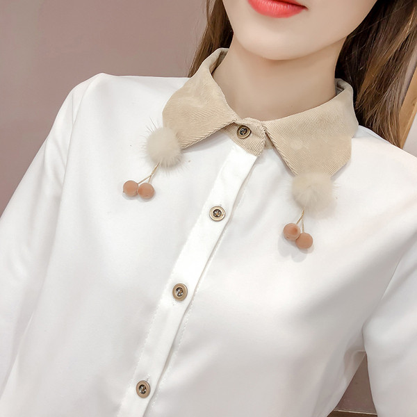 Ženska košulja u retro stilu s klasičnim ovratnikom i dugim rukavima