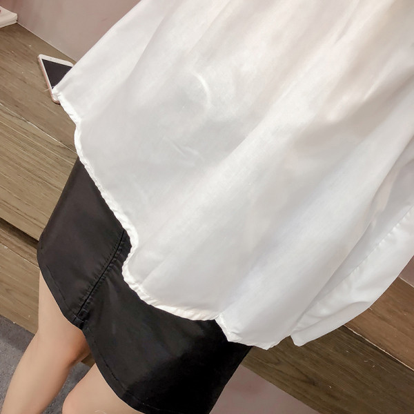 Rūtains sieviešu krekls ar atkailinātiem pleciem un garām piedurknēm