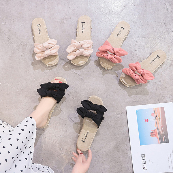 Sieviešu ikdienas čības ar plakanu zoli un zamšādas lenti