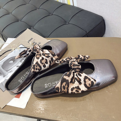 Új modell női papucs lapos talppal és szalaggal