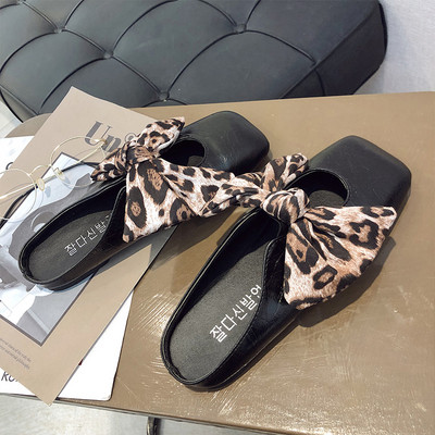 Új modell női papucs lapos talppal és szalaggal