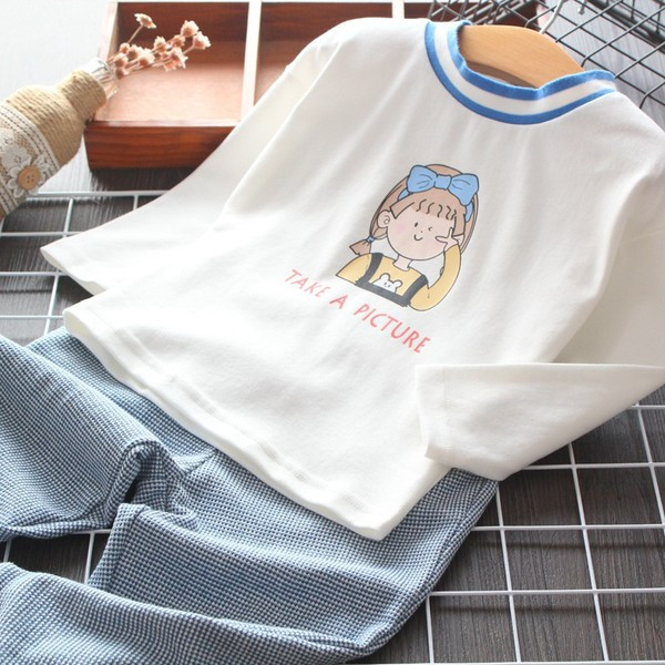 Šiuolaikiškas vaikiškas komplektas mergaitėms dviejų dalių palaidinė su raštu + languotos kelnės