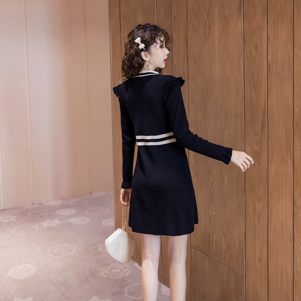 Moodne naiste lühike kleit paela ja pikkade varrukatega