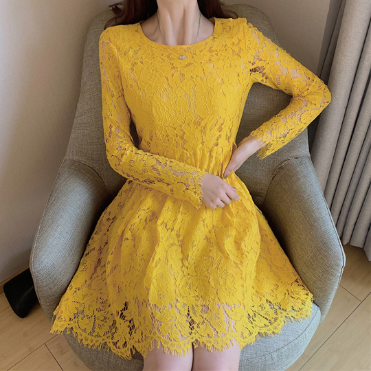 Sárga női ruha szabású csipke modell, hosszú ujjal
