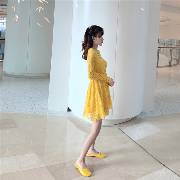 Sárga női ruha szabású csipke modell, hosszú ujjal