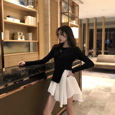 Rochie modernă de damă asimetrică cu mâneci lungi