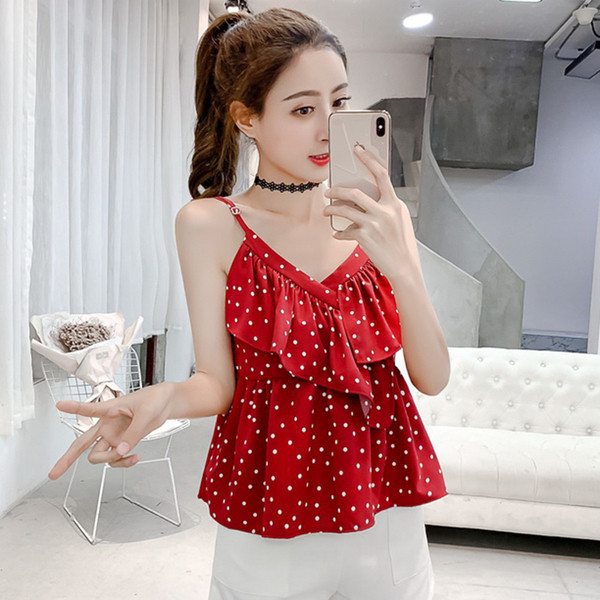 Novi model ženske majice bez rukava na tanke naramenice i V izrez